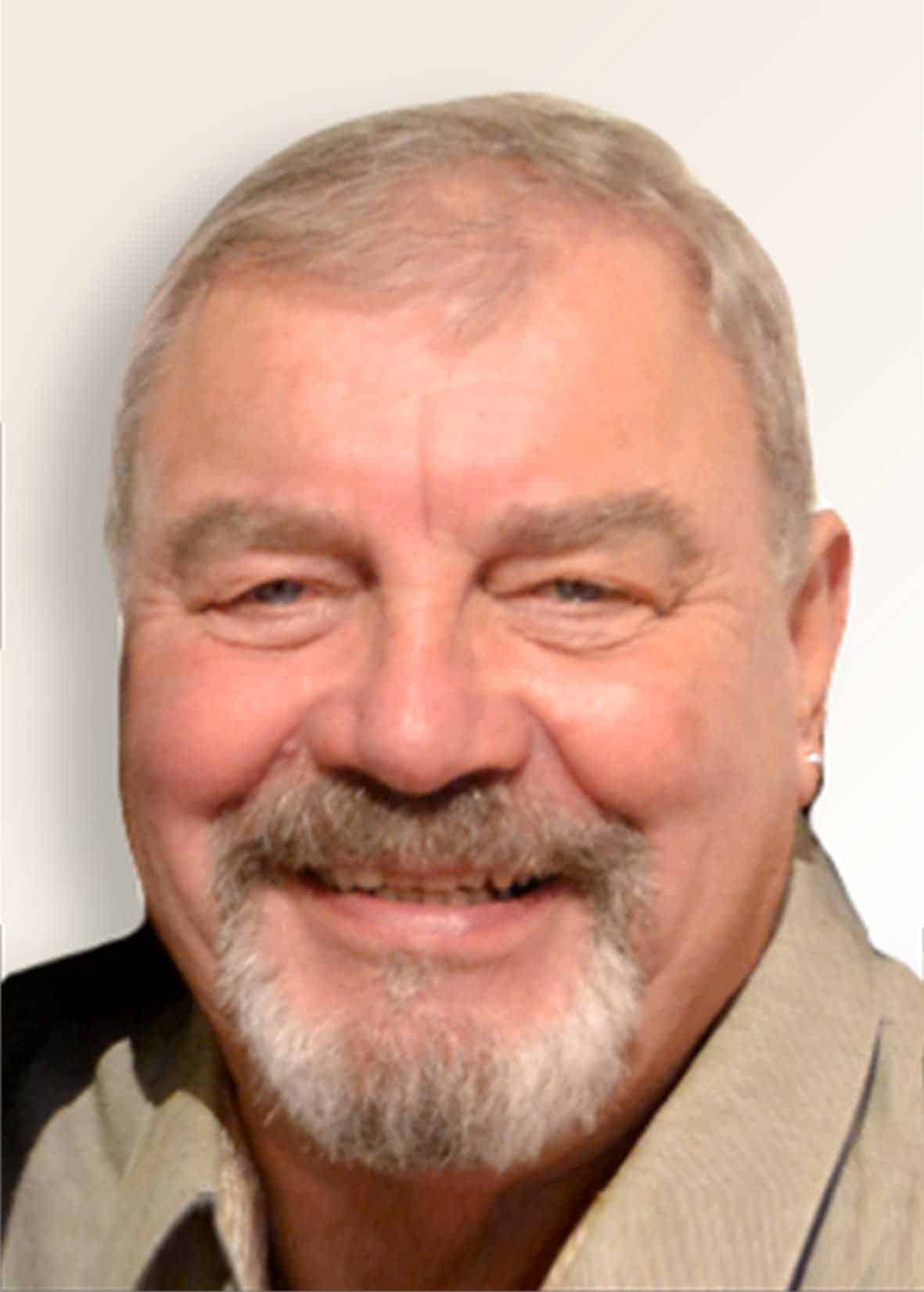 Paul Hartmann (74)