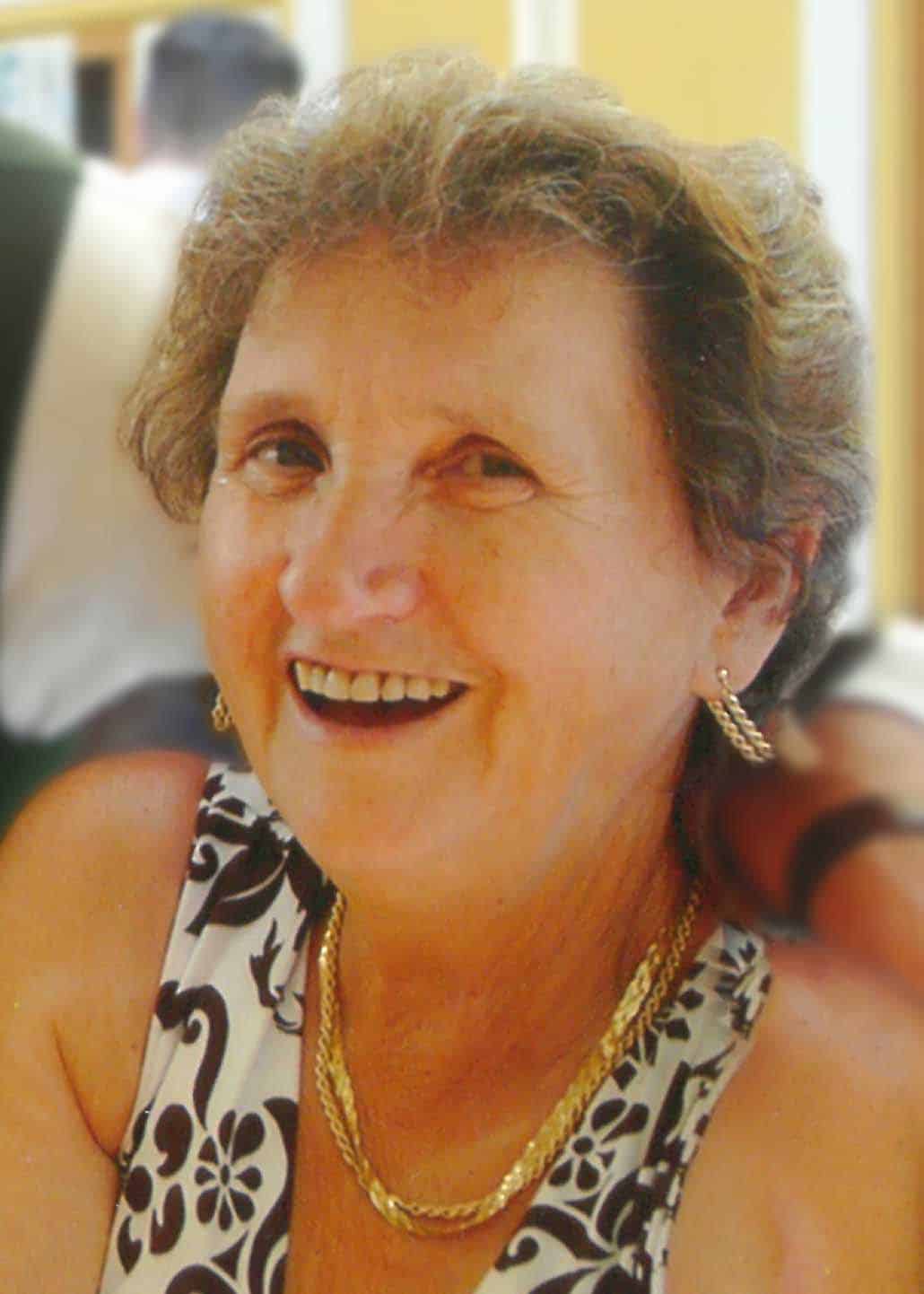 Gertrude Lorenzer (76)