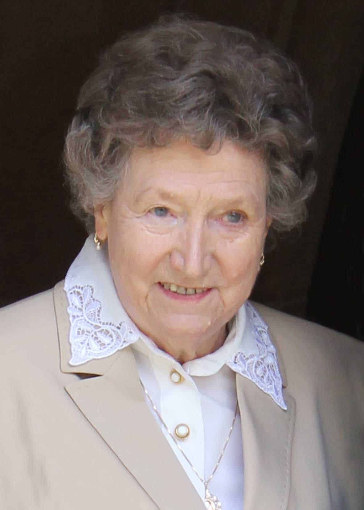 Ernestine Pandur (85)
