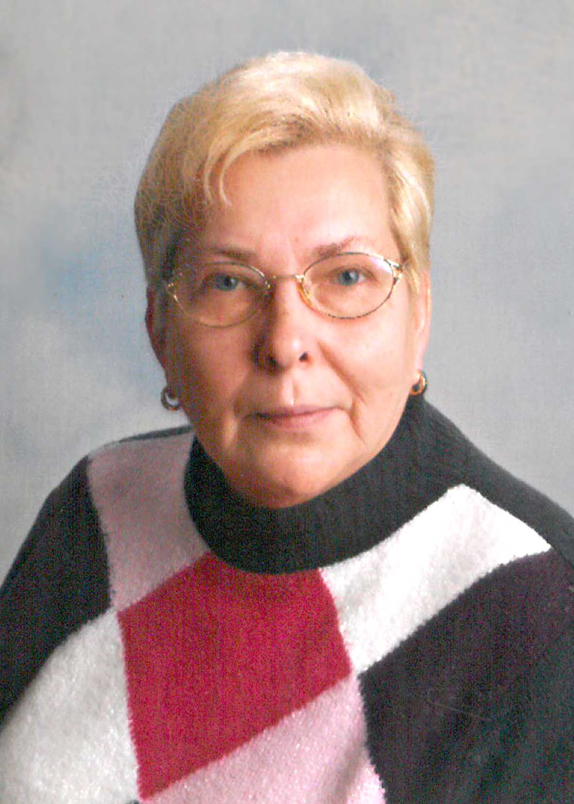 Helene Parakevaidis (76)