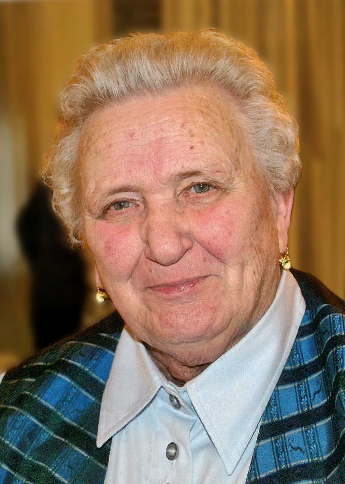 Ernestine Schick (86)
