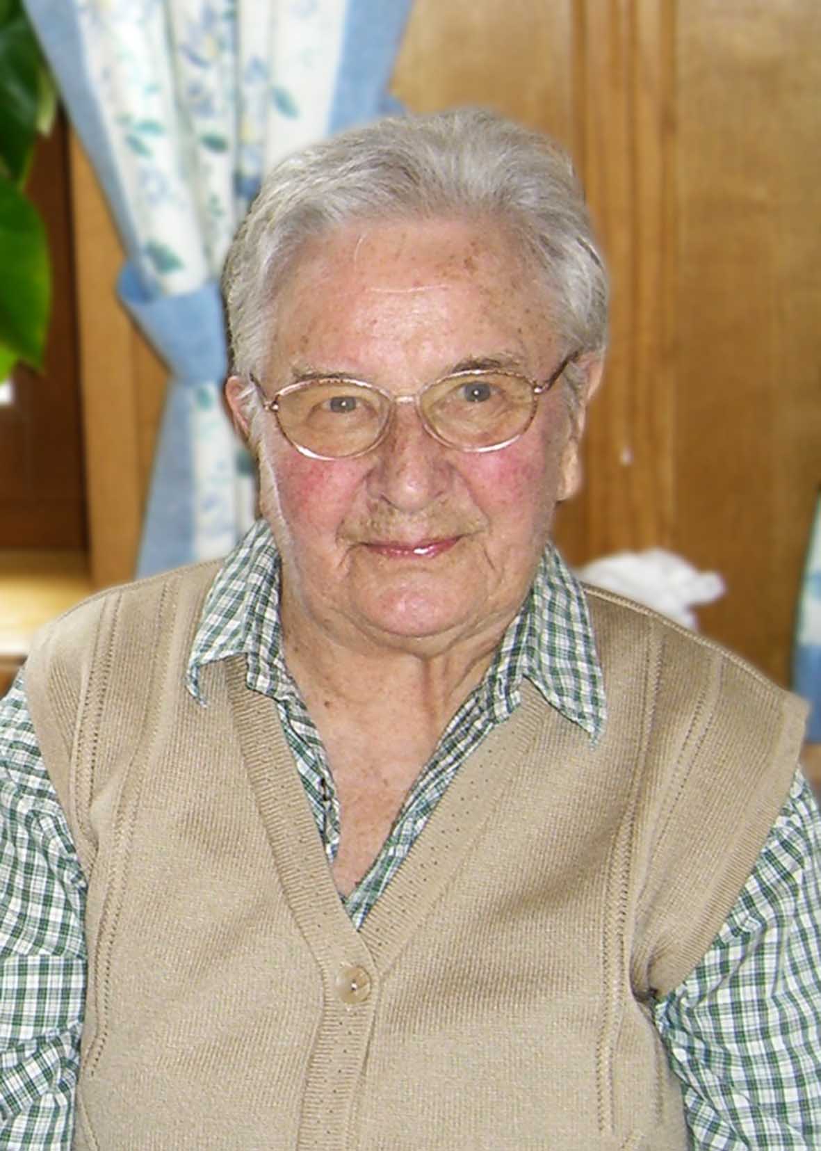 Marianne Stangl (86)