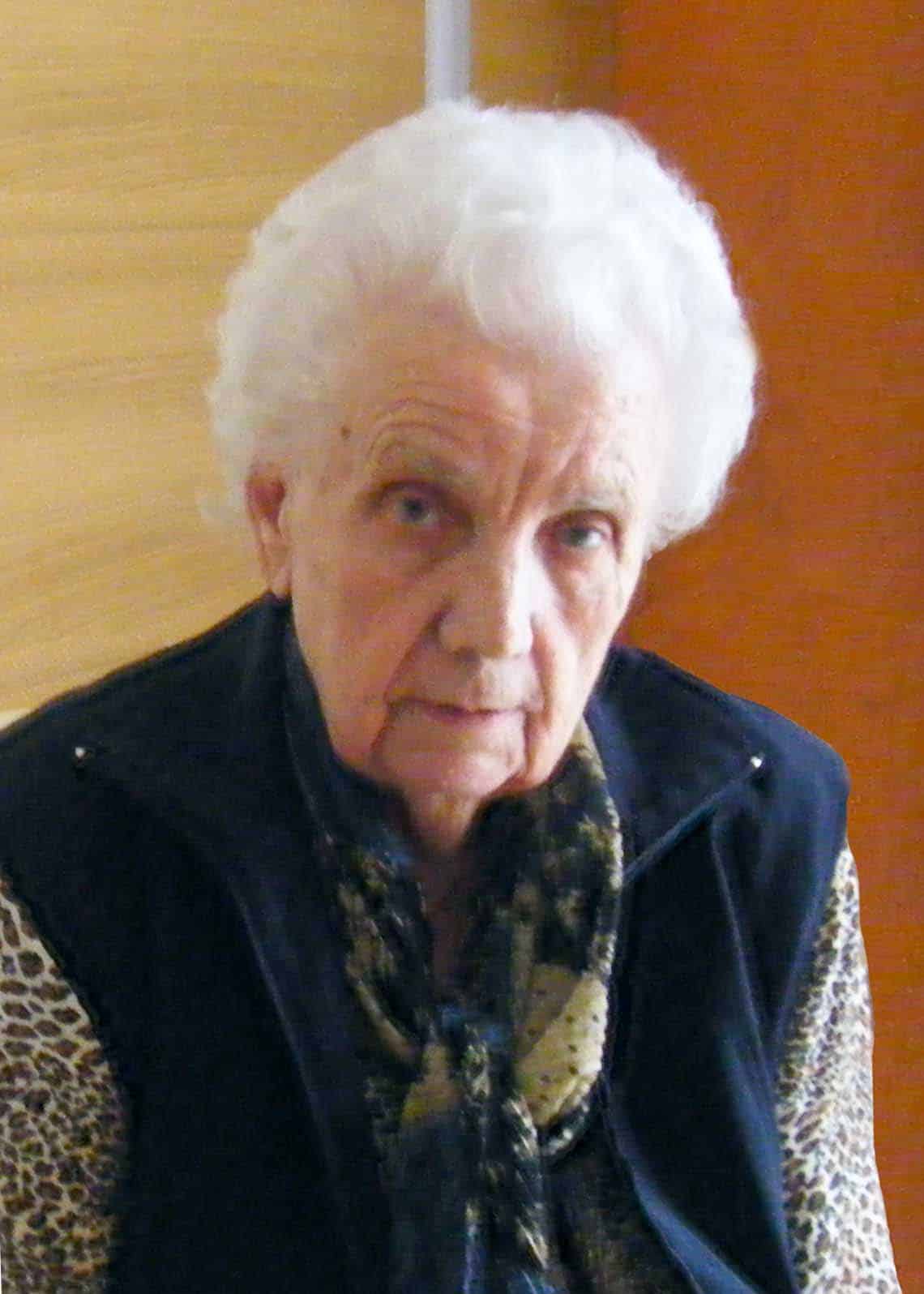 Theresia Tesch (92)