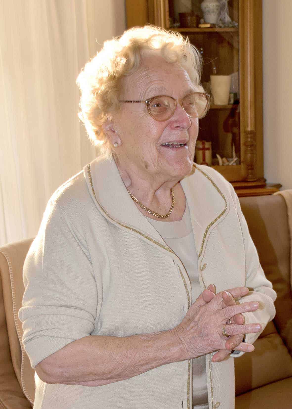 Elfriede Klinglmüller (98)