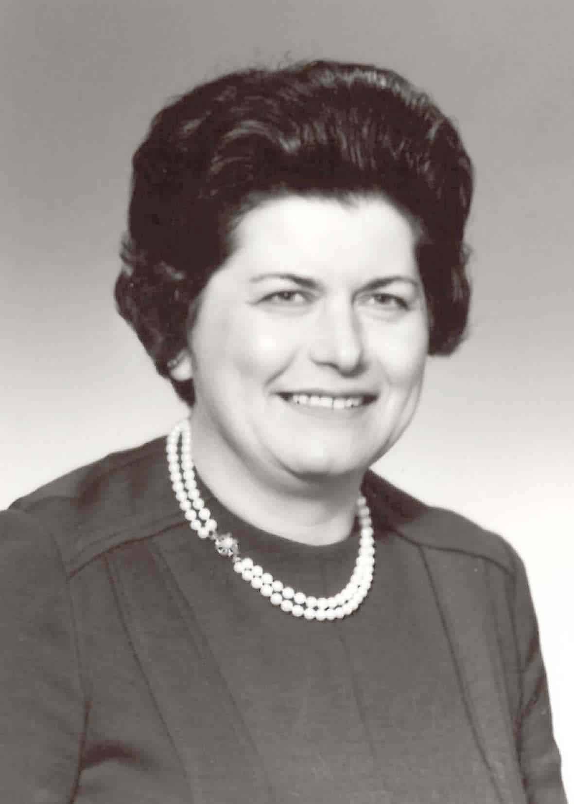 Gertrude Stefani (97)