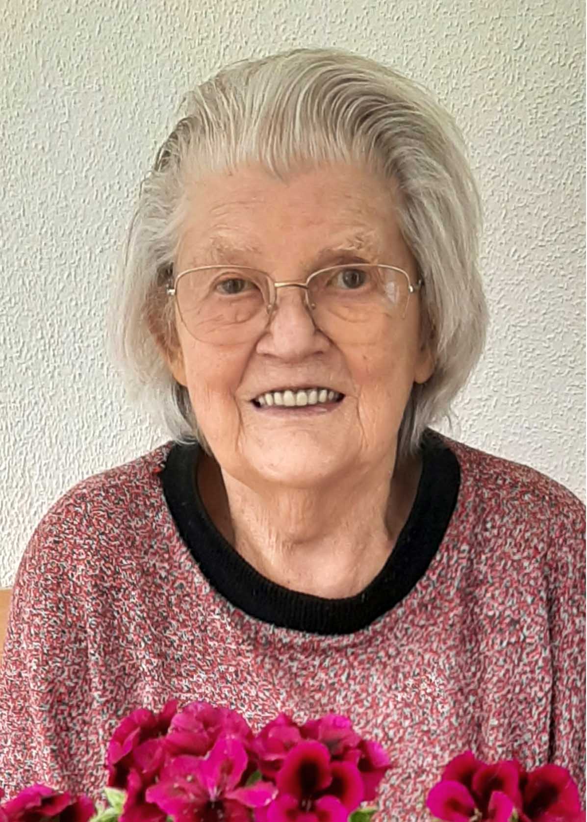 Helene Kretsch (85)