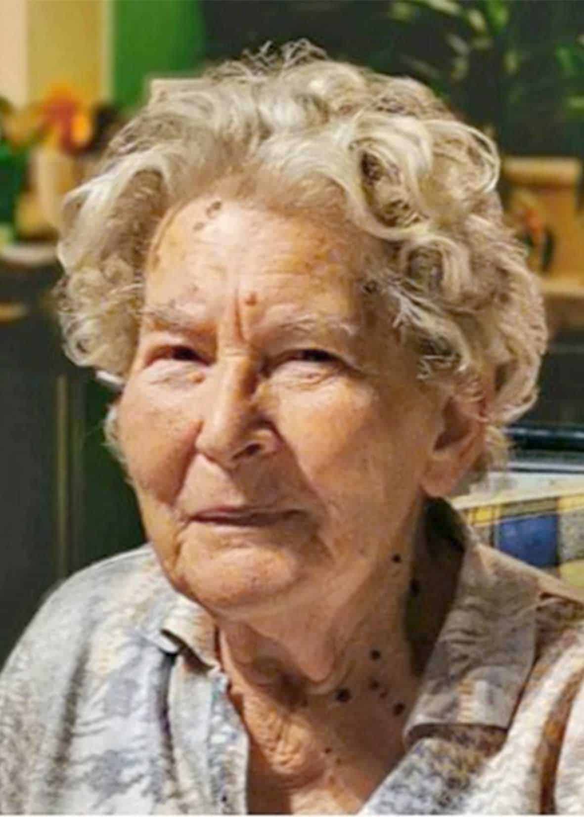 Melanie Zechmeister (93)