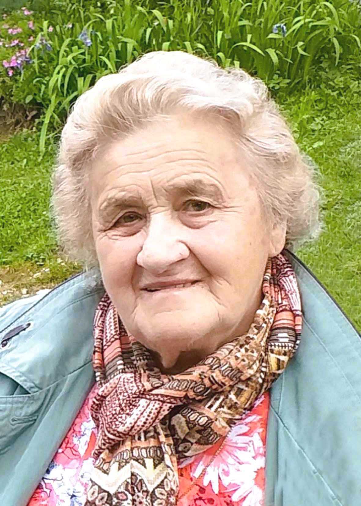 Ernestine Hütterer (88)
